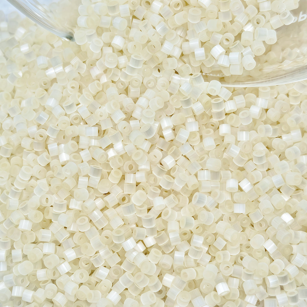 bead kit   1 6mm bright glass seed beads   900pcs