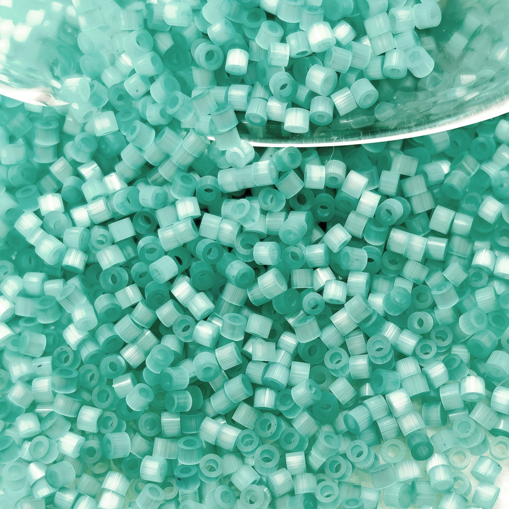 bead kit   1 6mm bright glass seed beads   900pcs